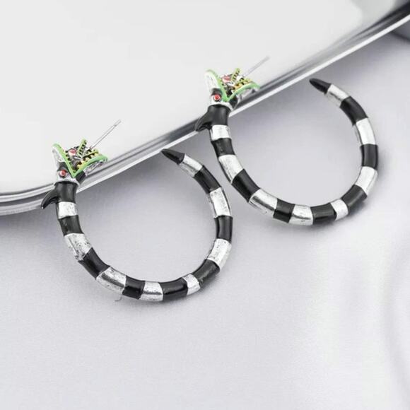 Beetlejuice sand worm hoop earrings, black silver and green, New - Picture 2 of 3